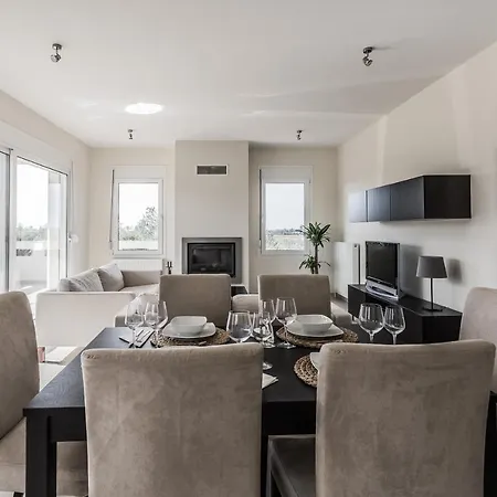 μodern With Big Garden Apartment *